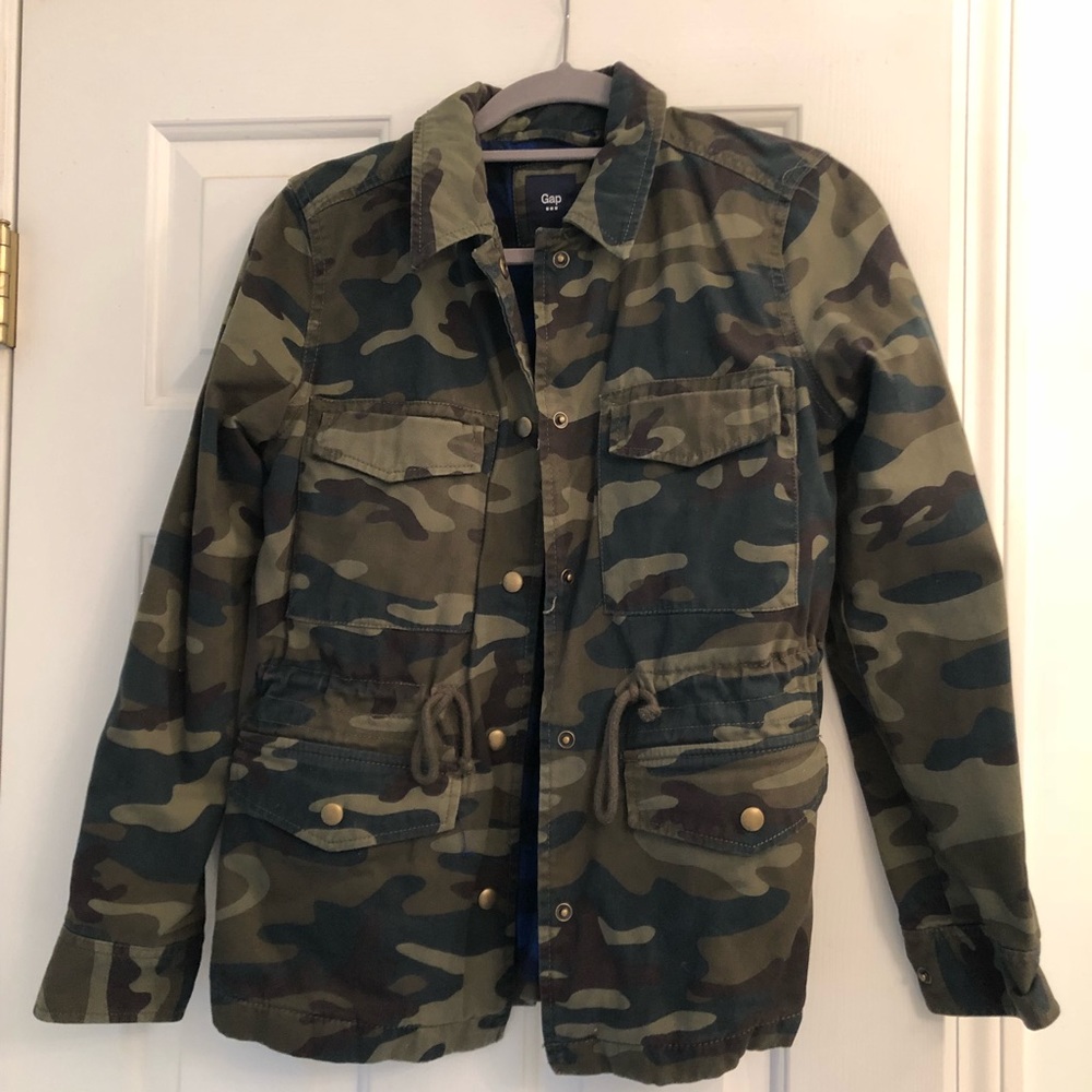 Gap camo jacket with fleece lining